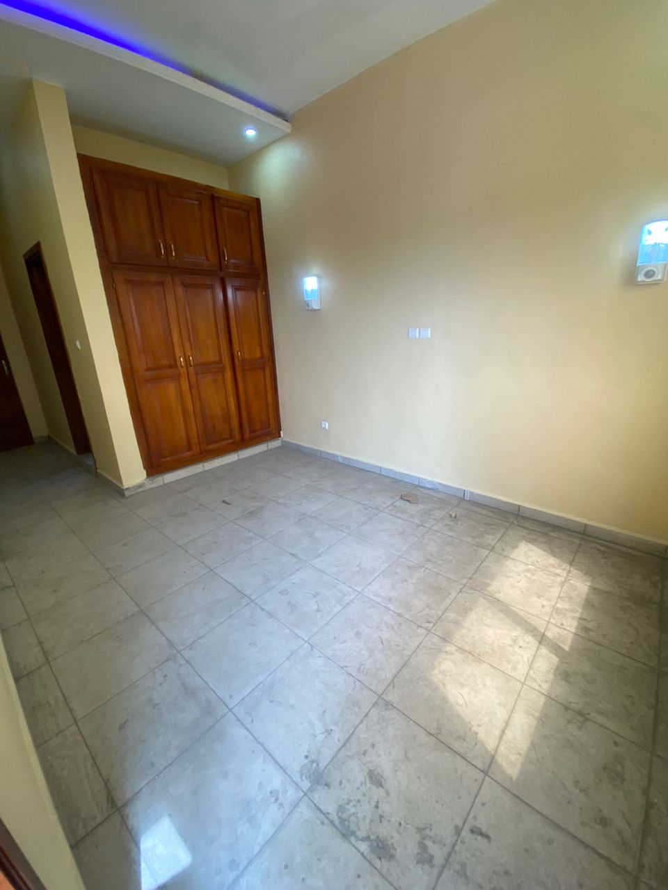 Modern 2-Bedroom Apartment for Rent in Akwa